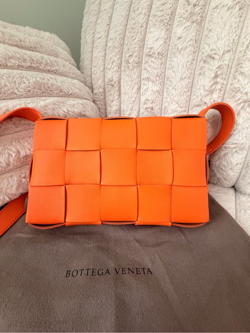 Bottega Veneta Orange Woven Intrecciato Crossbody Shoulder Bag - Picture 5 of 13